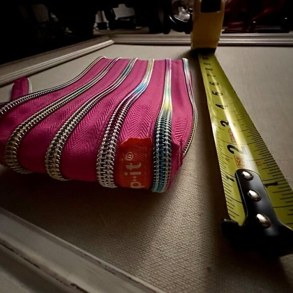 ZIP IT bright pink case pouch NWOT - Picture 4 of 8